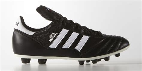 adidas voetbalschoenen brede voet|Top 12 Voetbalschoenen voor Brede Voeten.